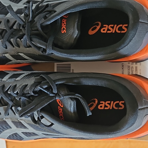 Novablast Asics Running Shoes NWOT - Picture 6 of 15